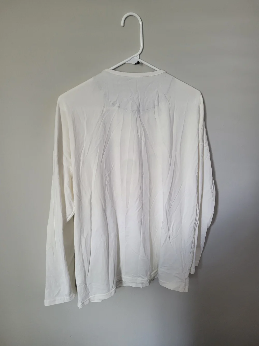 White Women's Long-Sleeve Pajama Top with Pink Owl Appliqué